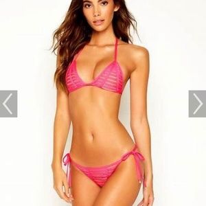 Beach Bunny hard summer bikini NWTs